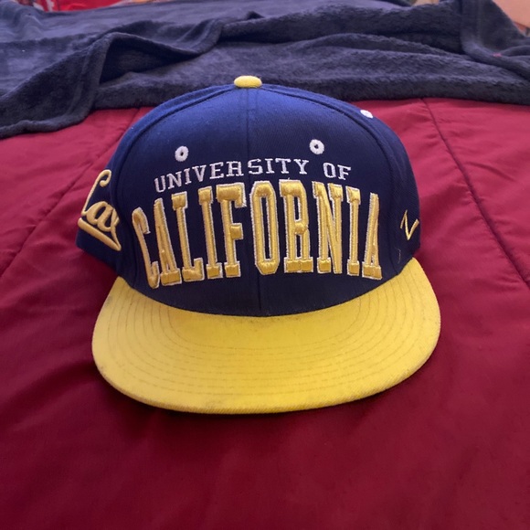 Uc berkeley SnapBack - Picture 1 of 5